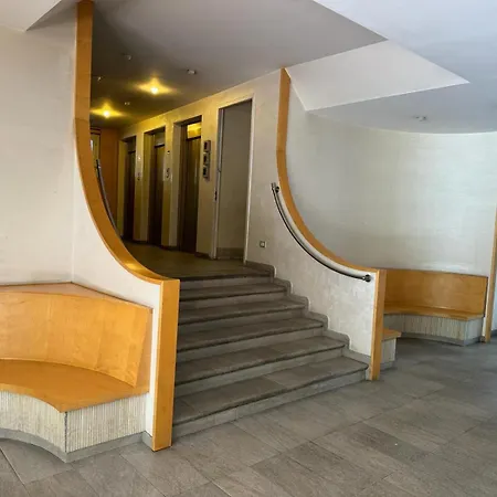 Appartement Collina Fleming 32 *