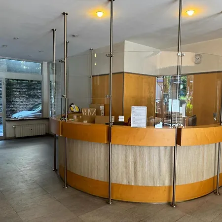 Collina Fleming 32 דירה *