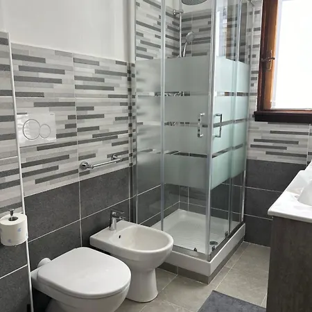 Apartamento Collina Fleming 32 *